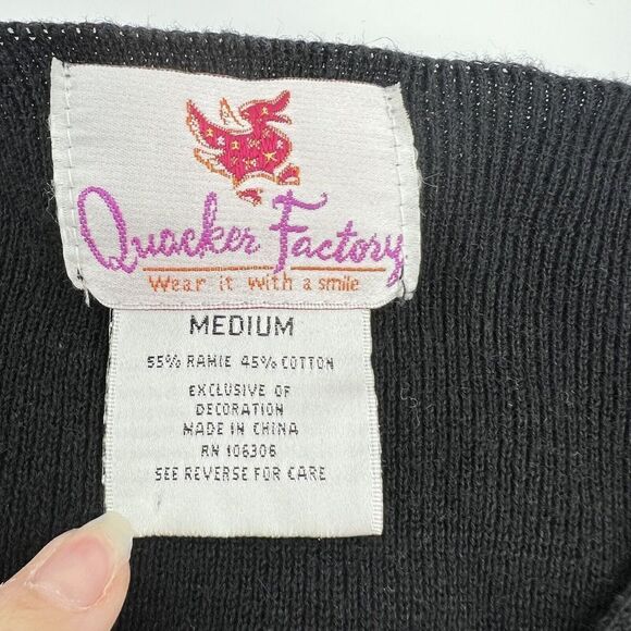Quacker Factory Black Santa Christmas Sweater Size Medium - Picture 4 of 4